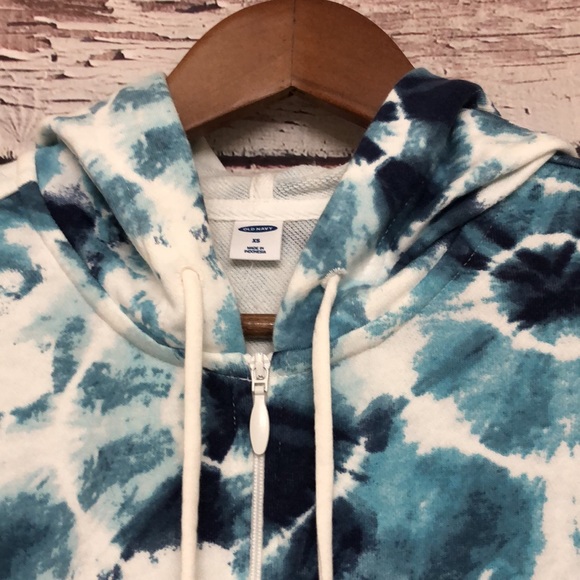 New Old Navy Hooded Sweatshirt - Picture 2 of 9